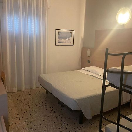 Hotel Veliero ريميني المظهر الخارجي الصورة