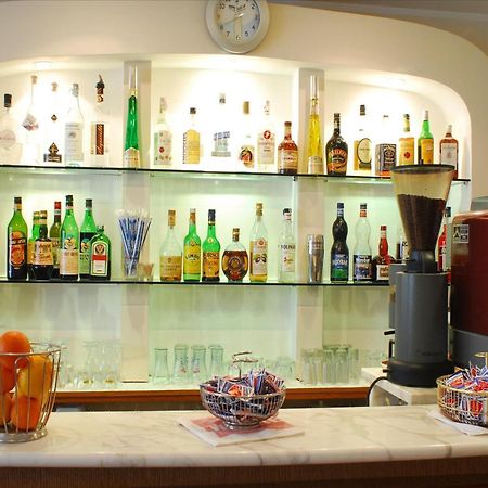 Hotel Veliero ريميني المظهر الخارجي الصورة