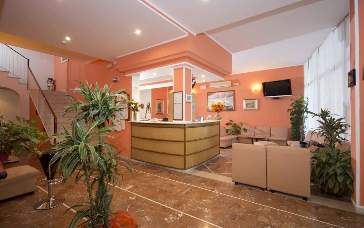 Hotel Veliero ريميني المظهر الخارجي الصورة
