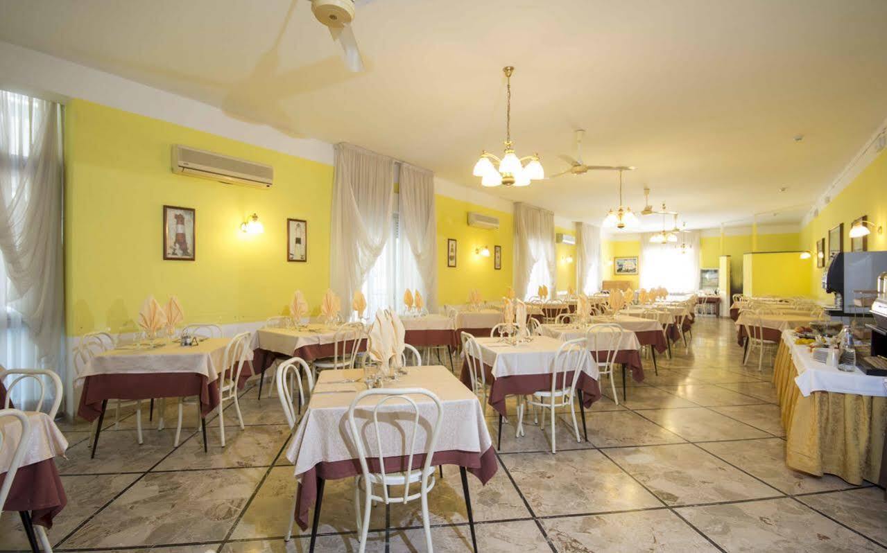 Hotel Veliero ريميني المظهر الخارجي الصورة