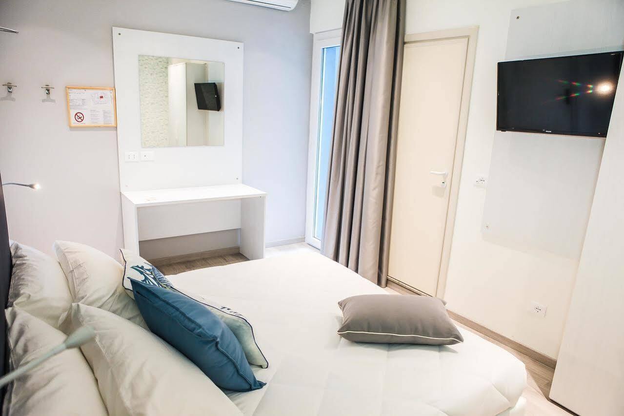 Hotel Veliero ريميني المظهر الخارجي الصورة